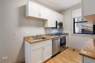 7025 N Sheridan Rd, Chicago, IL 60626 - Photo 10