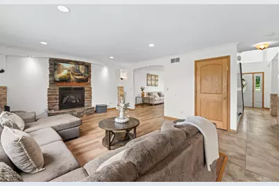16035 W Red Cloud Drive, Lockport, IL 60441 - Photo 18