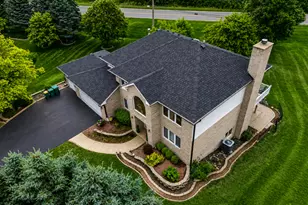 16035 W Red Cloud Dr, Lockport, IL 60441 - Photo 2