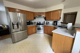 1456 Lancaster Ct, Grayslake, IL 60030 - Photo 2