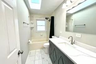 978 Sycamore Ln, Bartlett, IL 60103 - Photo 10