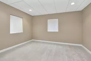 1702 Astor Ave, Oakbrook Terrace, IL 60181 - Photo 20