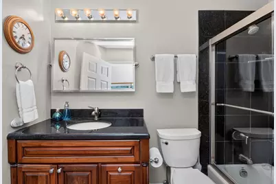 1702 Astor Avenue, Oakbrook Terrace, IL 60181 - Photo 16