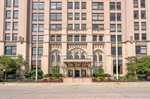 680 N Lake Shore Dr, Chicago, IL 60611 - Photo 2