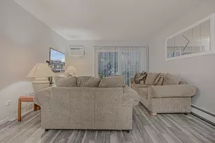4 A E Dundee Quarter Dr, Palatine, IL 60074 - Photo 4