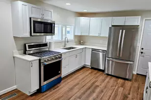 2601 W John St, Champaign, IL 61821 - Photo 6