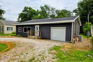 2601 W John St, Champaign, IL 61821 - Photo 2