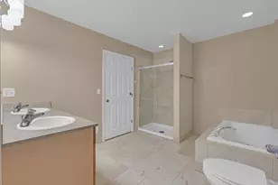7707 Westwood Dr, Elmwood Park, IL 60707 - Photo 16
