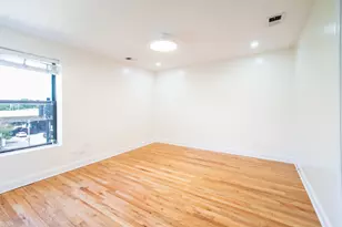 5133 N Winthrop Ave, Chicago, IL 60640 - Photo 4