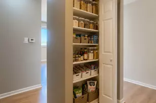 2301 Beau Monde Ln, Lisle, IL 60532 - Photo 10