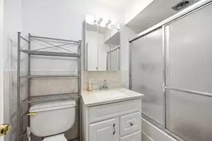 1105 Holiday Ln, Des Plaines, IL 60016 - Photo 4