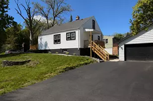2000 Maple Ave, Downers Grove, IL 60515 - Photo 2