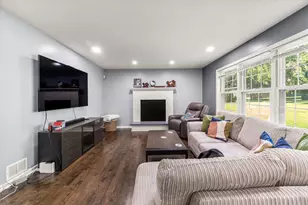 40233 N Lakeview Ave, Antioch, IL 60002 - Photo 10