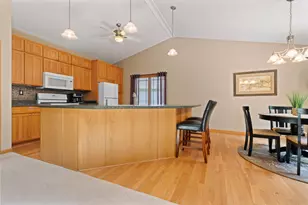 10589 Harrison Ct, Roscoe, IL 61073 - Photo 14
