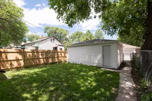 7737 S Champlain Ave, Chicago, IL 60619 - Photo 4
