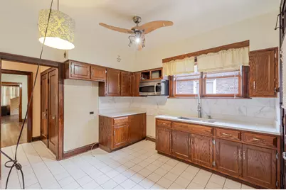 10708 S Avenue E, Chicago, IL 60617 - Photo 10