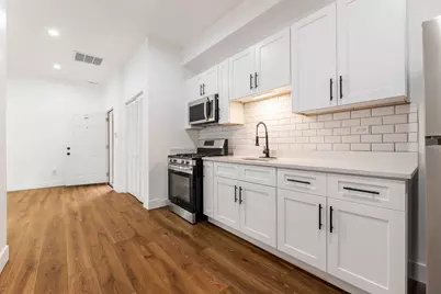 1421 E 69th Place, Chicago, IL 60637 - Photo 6