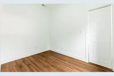 1421 E 69th Place, Chicago, IL 60637 - Photo 10