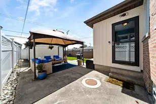7405 N Odell Ave, Chicago, IL 60631 - Photo 14