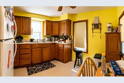 210 E Miller Avenue, Hinckley, IL 60520 - Photo 10