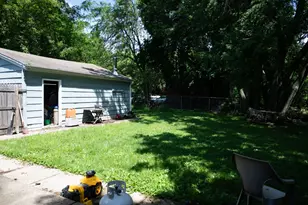 210 E Miller Ave, Hinckley, IL 60520 - Photo 4