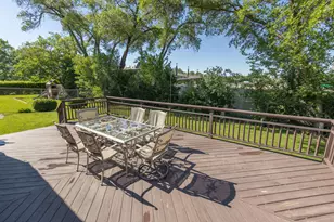 2 Oakwood Dr, Elk Grove Village, IL 60007 - Photo 22