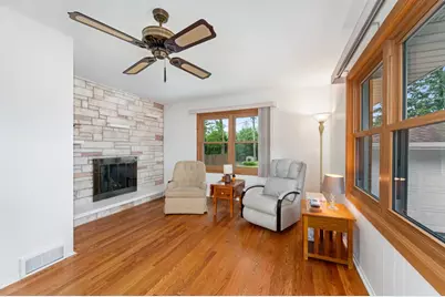 19 W Adams Street, Villa Park, IL 60181 - Photo 6