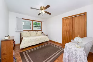 19 W Adams St, Villa Park, IL 60181 - Photo 16