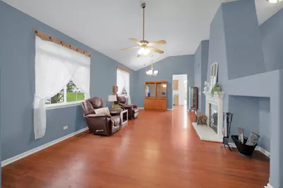1053 Canary Avenue, Yorkville, IL 60560 - Photo 6