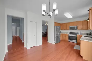 1053 Canary Ave, Yorkville, IL 60560 - Photo 12