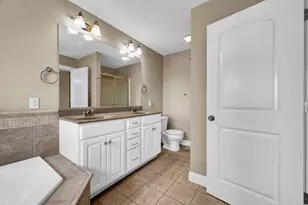 1711 Glenbridge Rd, Bloomington, IL 61704 - Photo 22
