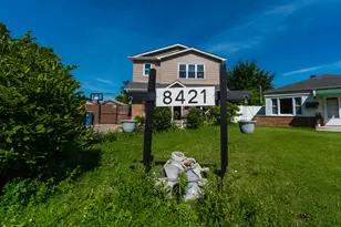8421 S Scottsdale Ave, Chicago, IL 60652 - Photo 4