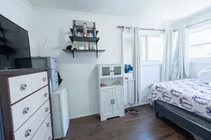 8421 S Scottsdale Ave, Chicago, IL 60652 - Photo 10