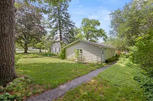 127 Alma St, Sycamore, IL 60178 - Photo 36