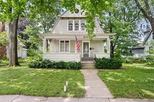 127 Alma St, Sycamore, IL 60178 - Photo 2