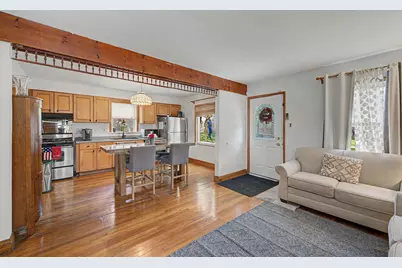 11301 S Avenue H, Chicago, IL 60617 - Photo 8