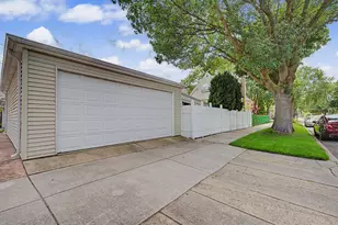 11301 S Avenue H, Chicago, IL 60617 - Photo 36
