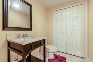 96 Manchester Dr, Buffalo Grove, IL 60089 - Photo 26