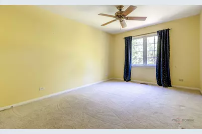 96 Manchester Drive, Buffalo Grove, IL 60089 - Photo 18