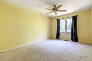96 Manchester Dr, Buffalo Grove, IL 60089 - Photo 18