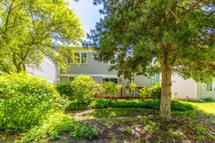 96 Manchester Dr, Buffalo Grove, IL 60089 - Photo 32