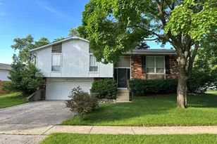 8119 Eastwood Ln, Woodridge, IL 60517 - Photo 1