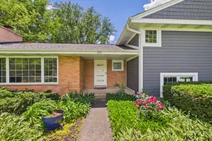 201 E Olive Ave, Prospect Heights, IL 60070 - Photo 4