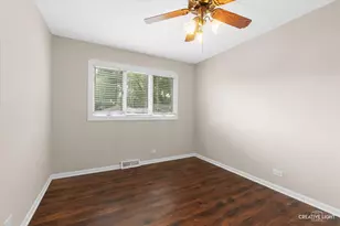 1301 Coolidge Ave, Wheaton, IL 60189 - Photo 6