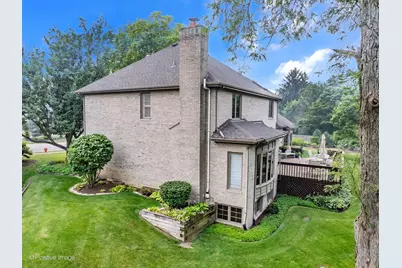 6905 Irish Court, Darien, IL 60561 - Photo 32