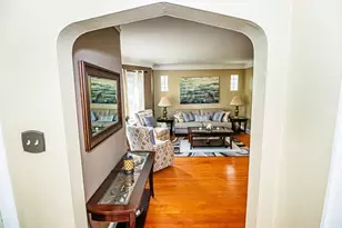 10714 S Eberhart Ave, Chicago, IL 60628 - Photo 8