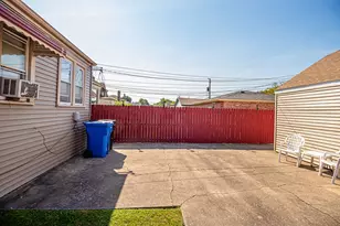 10714 S Eberhart Ave, Chicago, IL 60628 - Photo 30
