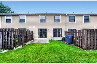 4132 Brentwood Lane, Waukegan, IL 60087 - Photo 4