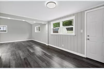 10274 W Ford Avenue, Beach Park, IL 60099 - Photo 10