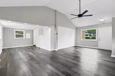 10274 W Ford Avenue, Beach Park, IL 60099 - Photo 8